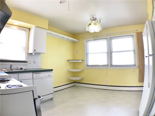 Foto del edificio - 4811 Briarwood Ave