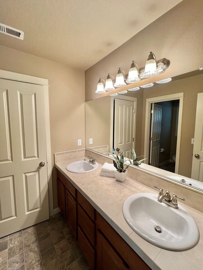 Building Photo - 15732 SW Kerr Ct