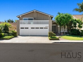 Building Photo - 8792 Crescent Dr