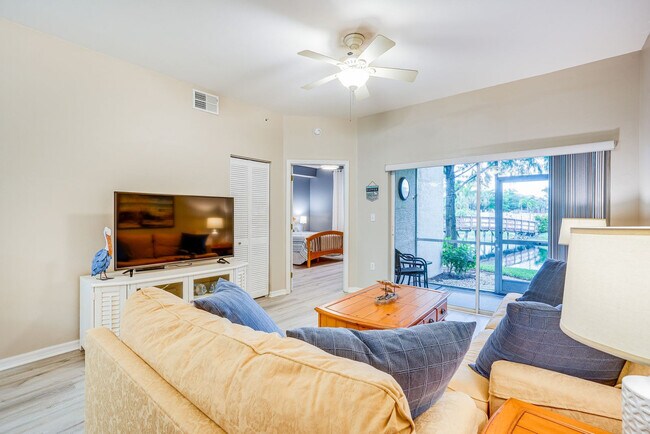 Foto del edificio - 15430 Bellamar Cir