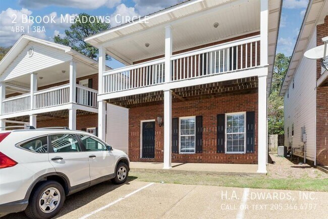 Building Photo - 2 Brook Meadows Cir