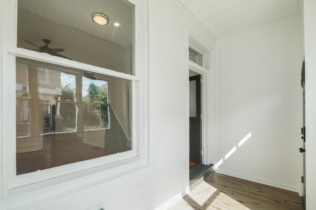 Foto del edificio - 2115 S Alden St