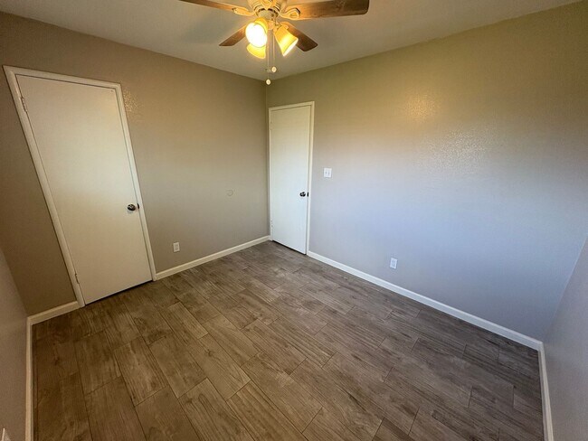Foto del edificio - SW Visalia Home Available Now!