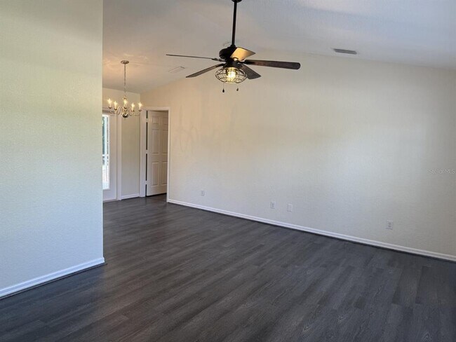 Building Photo - 3255 Tupelo Ave