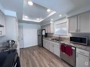 Building Photo - 8105 Cottonridge Cir