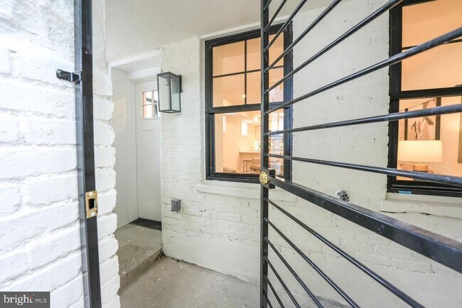 Foto del edificio - 812 6th St NE