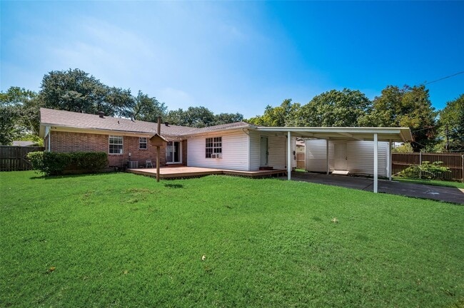 Photo - 13635 Willow Bend Rd (Dallas, TX) House