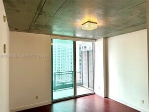 Building Photo - 690 SW 1st Ct