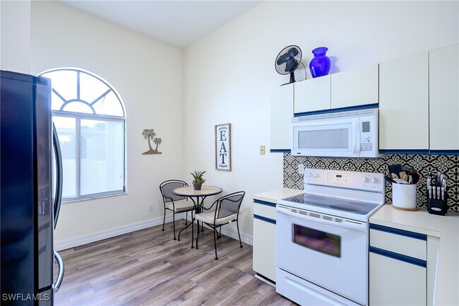 Building Photo - 586 Beachwalk Cir