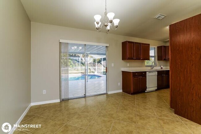 Foto del edificio - 3010 SW 4th Ave, Cape Coral, FL 33914