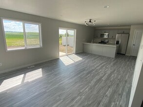 Building Photo - 1551-1555 47th Loop
