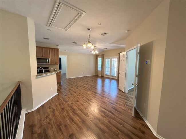 Building Photo - 1310 W Parmer Ln