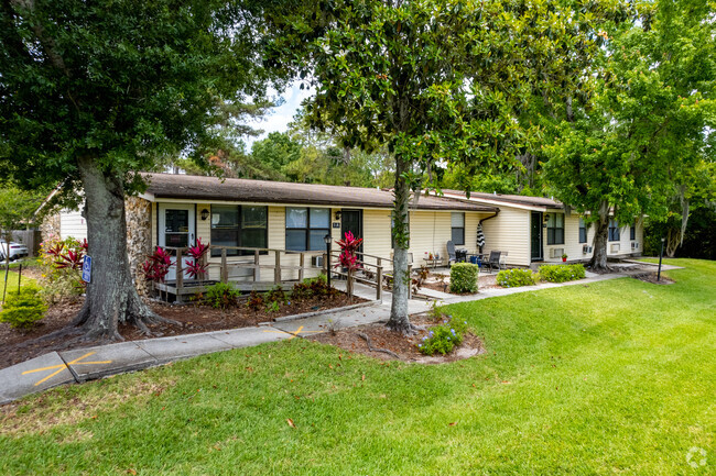 Building Photo - The Landings Apartment Homes