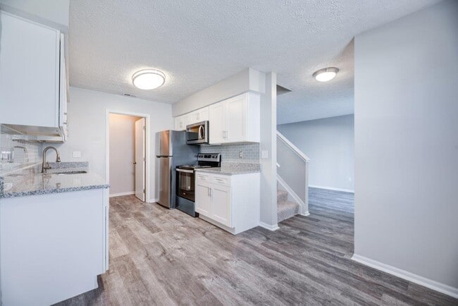 Building Photo - Wexford Lakes Apartments and Townhomes
