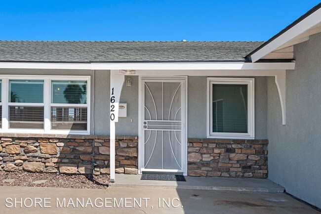 Building Photo - 4 br, 3 bath House - 1620 Watwood Dr.