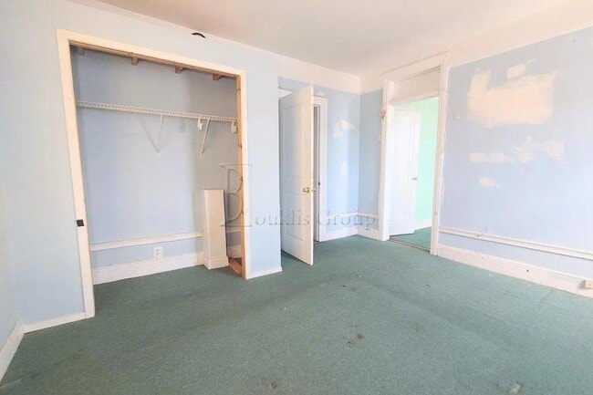 Building Photo - 2 bedroom in OZONE PARK NY 11417