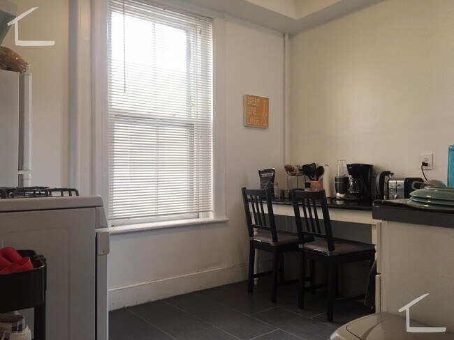 Foto del edificio - 218 Hemenway St