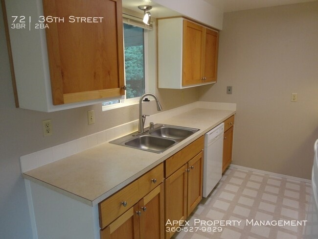 Building Photo - 721 36th Street