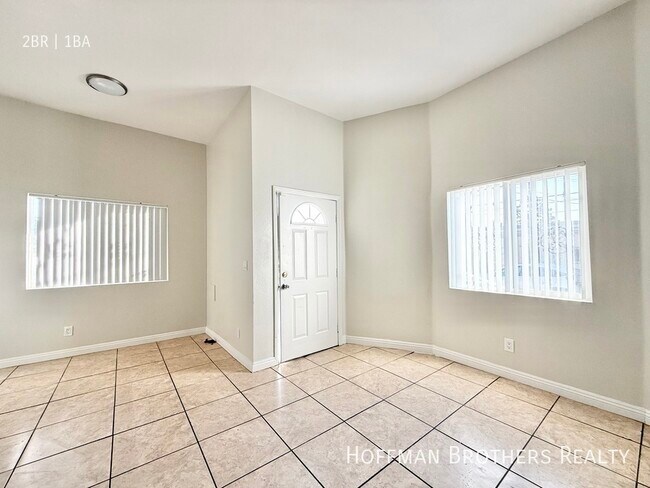 Building Photo - 851 W 93rd St