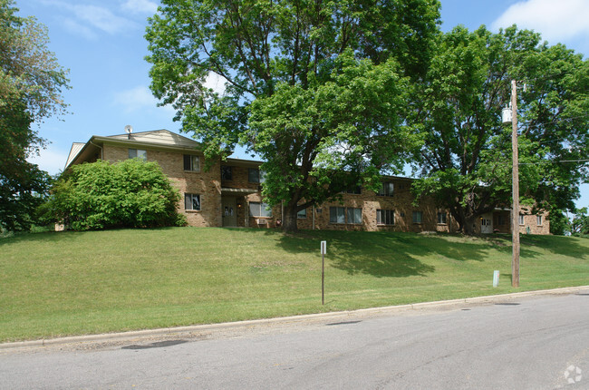 Building Photo - Maple Commons