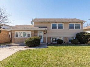 Building Photo - 382 Chappel Ave
