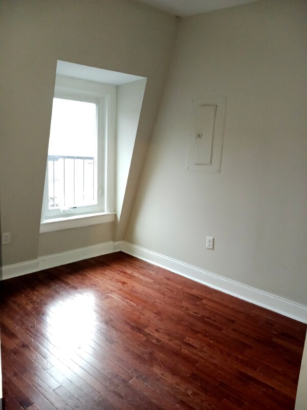 Foto del edificio - 779 S Main St