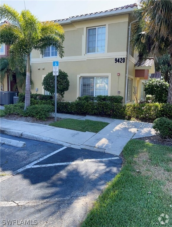 The Village of Stoneybrook Apartments for Rent with Washer & Dryer