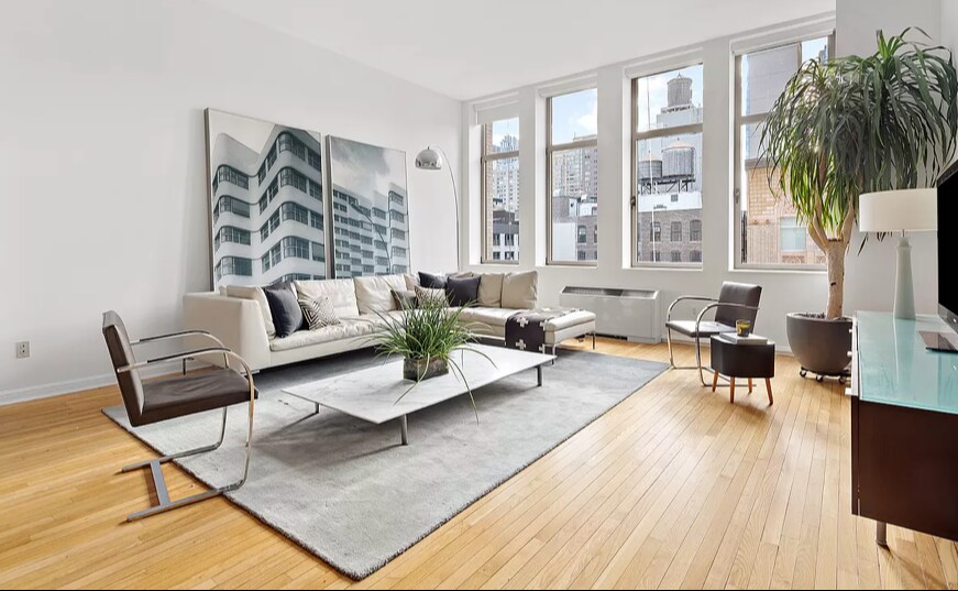 Primary Photo - 252 7th Ave