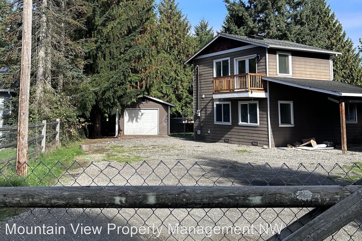 3 br, 2 bath House 21205 Calhoun Rd House Rental in Monroe, WA