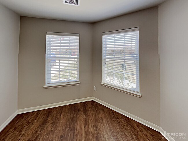 Building Photo - 2331 Oyster Bay Ave