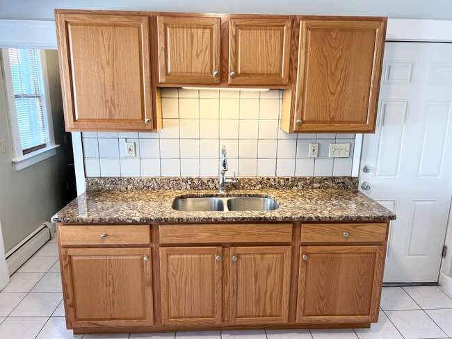 Photo - 532 High St Apartment