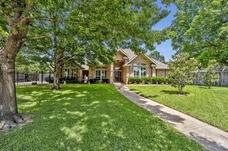 Building Photo - 5403 Linden Ct