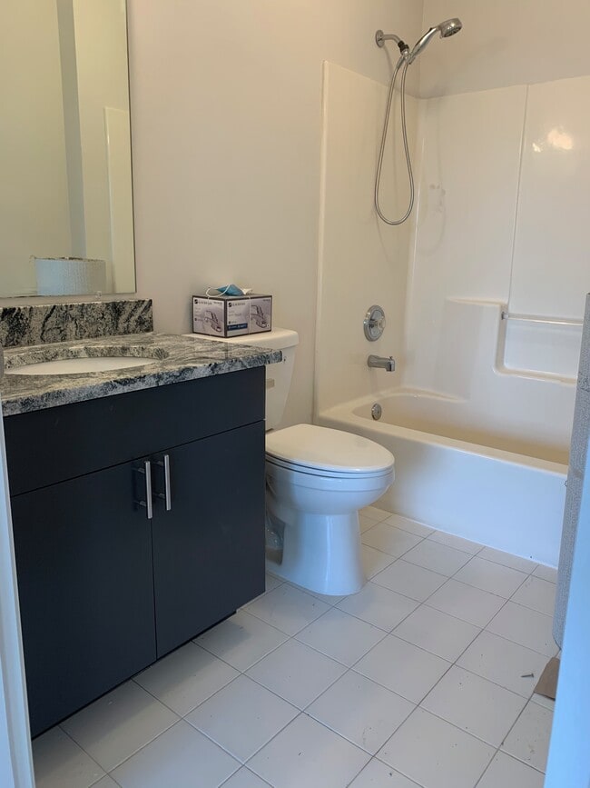 Master Bathroom - 718 Tallwood Ln