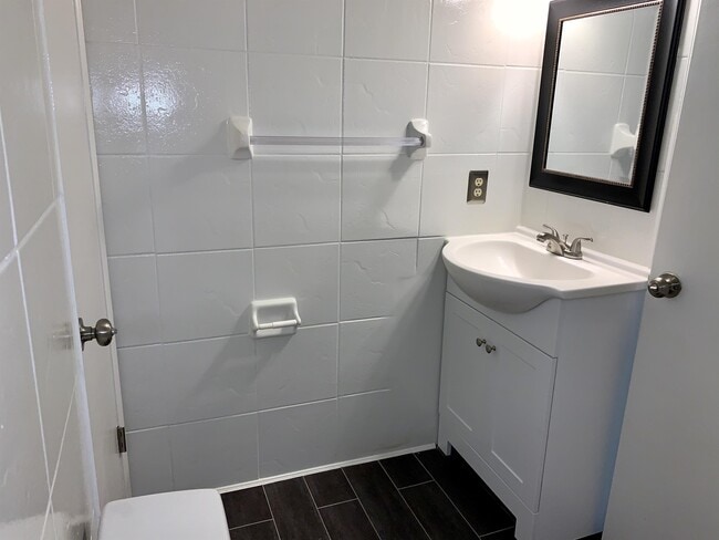 Building Photo - 1710 Deer Path Dr