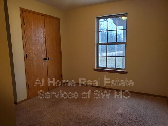 Foto del edificio - 3399 S Hillcrest Ave