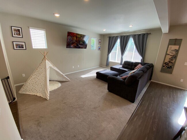 Foto del edificio - 8651 Spartacus St NE