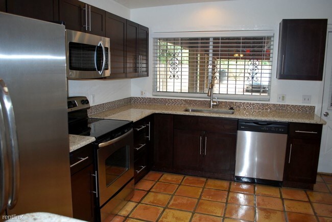 3 br, 2 bath House - 3040 E 1st St photo'