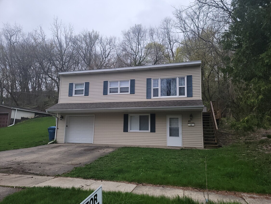 Front - 41 N Lincoln Ave