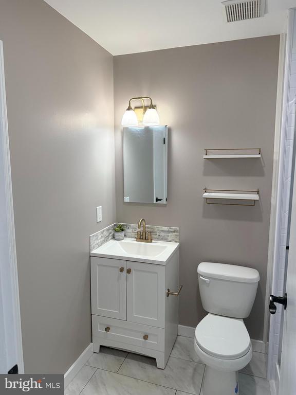 Building Photo - 12 Wanda Ct