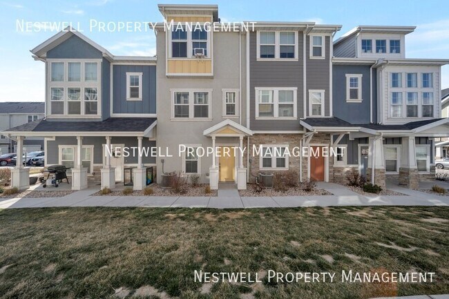 Foto del edificio - $250 OFF 1ST MONTHS RENT!3-bed Townhome in...