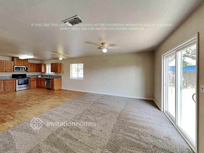 Building Photo - 555 Spruce St