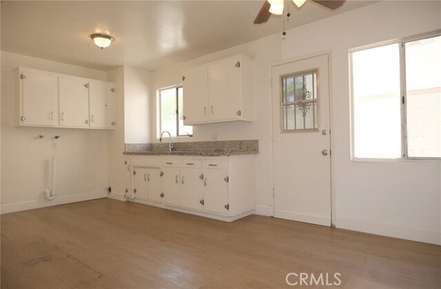 Primary Photo - 4204 La Rica Ave