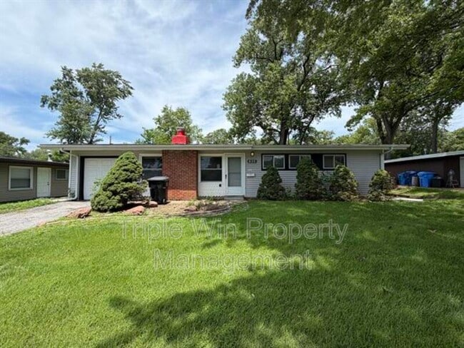Building Photo - 835 Bobbins Ln