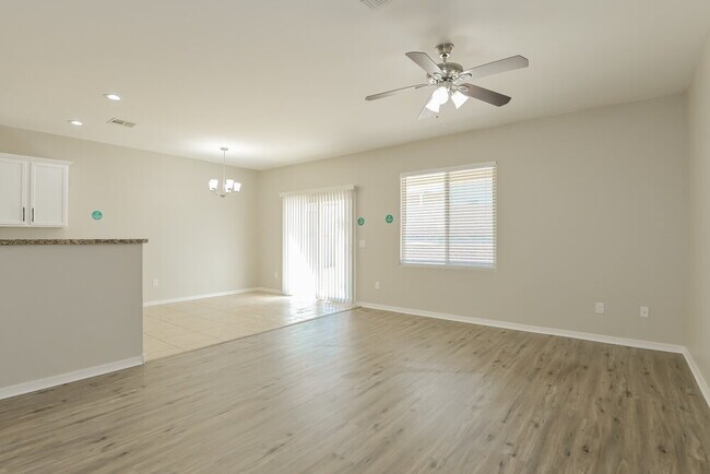 Foto del edificio - 8237 W Kittiwake Ln