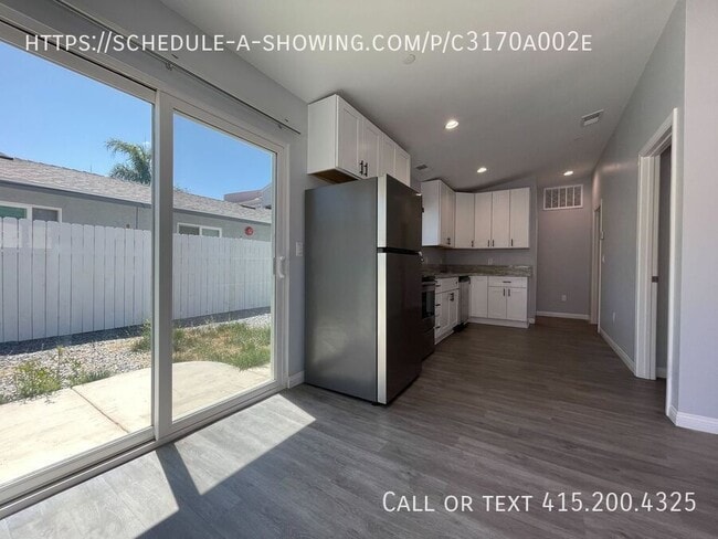 Building Photo - 1077 Greenfield Dr