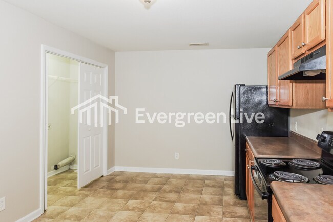 Building Photo - 157 Cloverbrook Dr