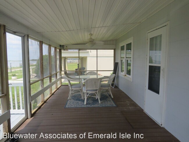 Building Photo - 2 br, 1 bath House - 147 Waterway Drive