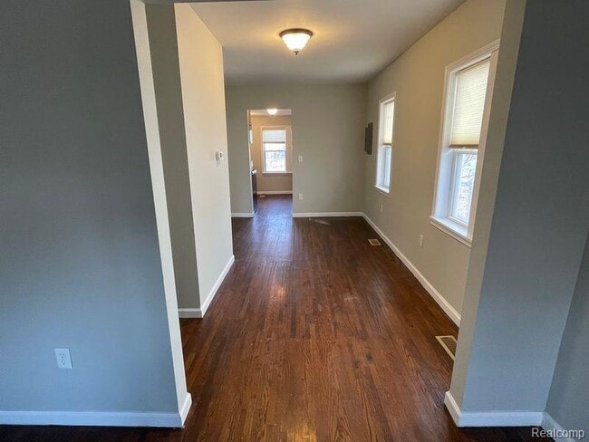 Foto del edificio - 429 E Hayes Ave