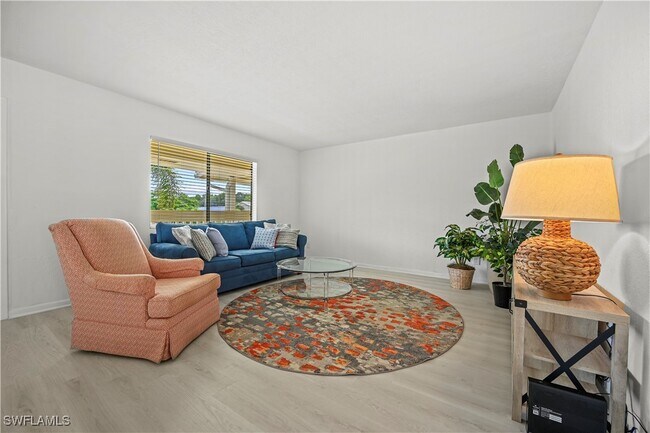 Foto del edificio - 4607 Bayshore Dr