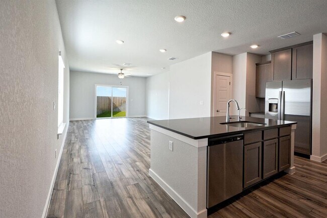 Building Photo - 768 Langston Ln